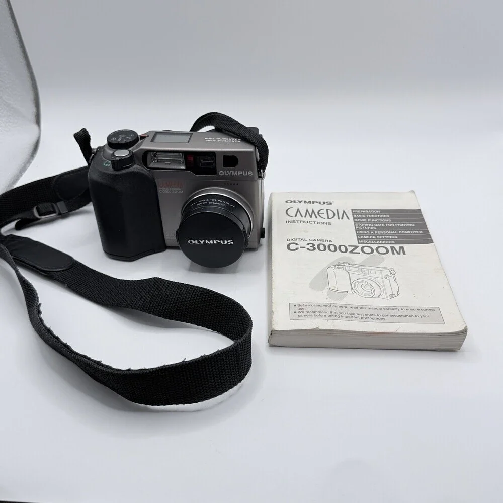Olympus CAMEDIA C-3000 Zoom 3.3MP Digital Camera